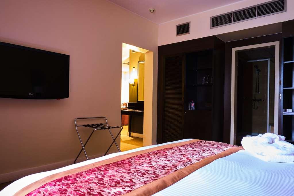 Lancaster Accra Hotel Room photo